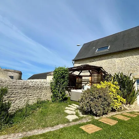 L'aster, Avec Acces Piscine Et Jacuzzi Apartament